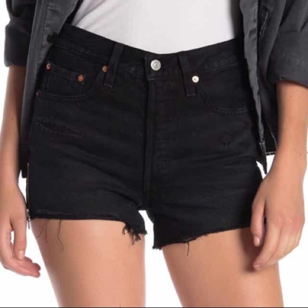 Levi’s 501s Zip Your Lip High Waisted Denim Short - Picture 2 of 7